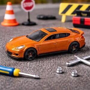 2016 Hot Wheels Porsche Panamera Multipack Exclusive 1:64 BDC82 Orange 4-Door